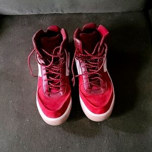 Alexander McQueen pumas